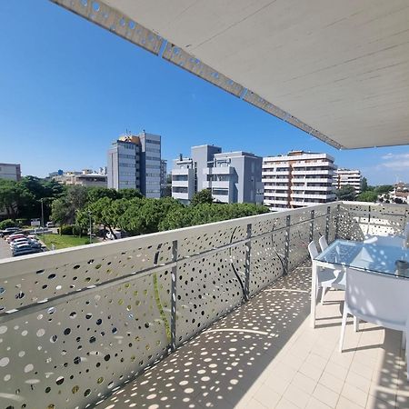 Appart-Hotel Holiday Lignano Sabbiadoro Kültér fotó