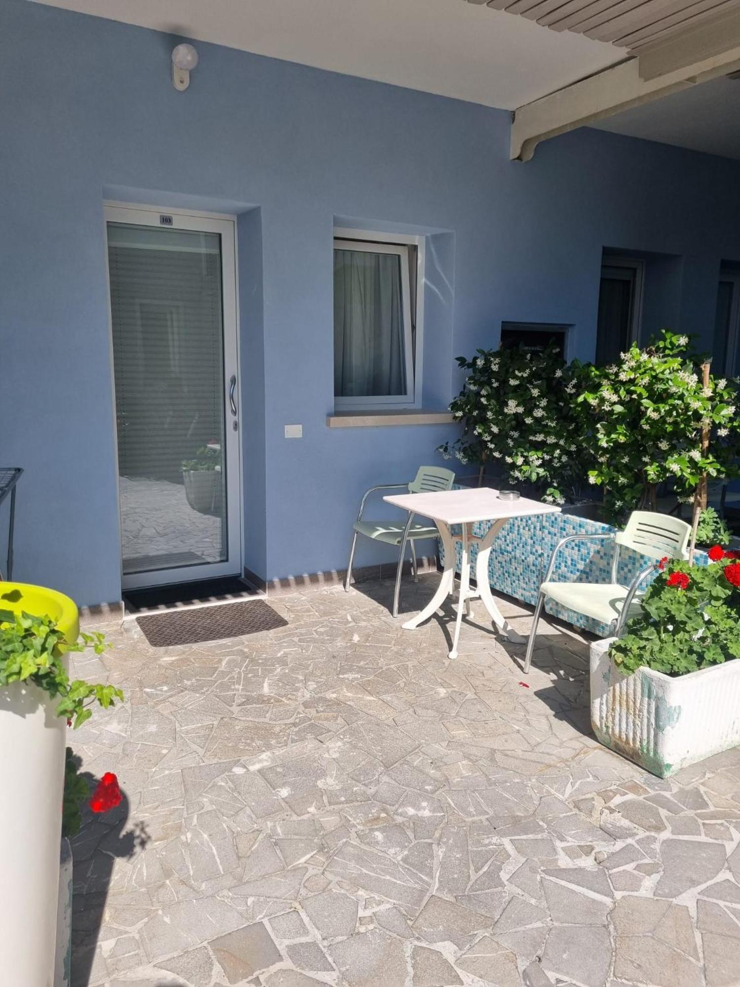 Appart-Hotel Holiday Lignano Sabbiadoro Szoba fotó