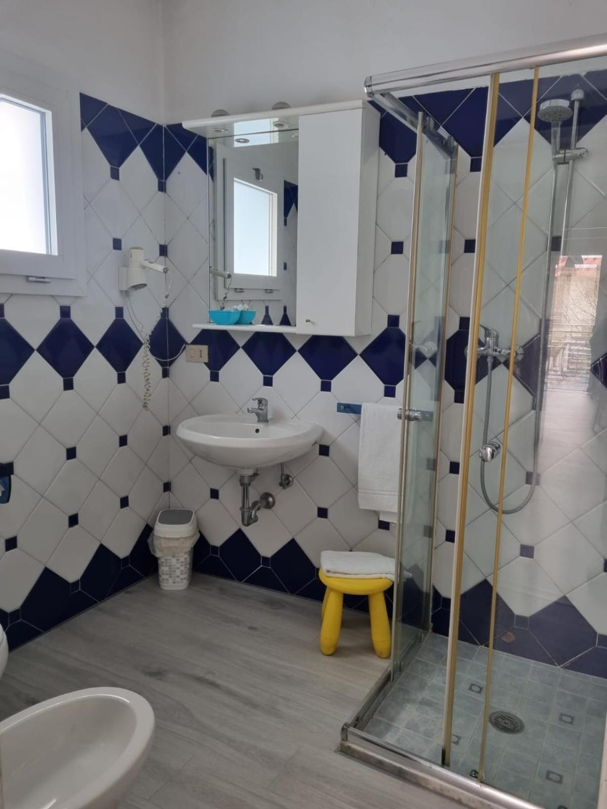 Appart-Hotel Holiday Lignano Sabbiadoro Szoba fotó