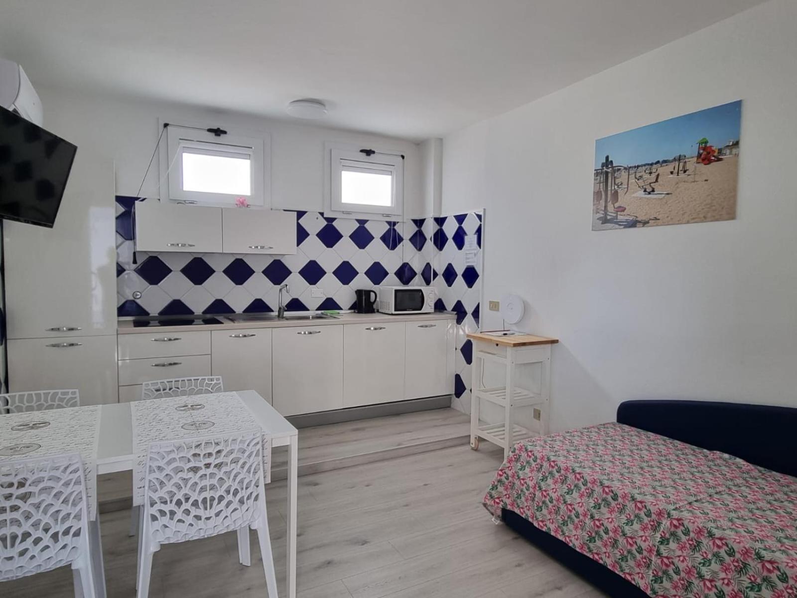 Appart-Hotel Holiday Lignano Sabbiadoro Kültér fotó
