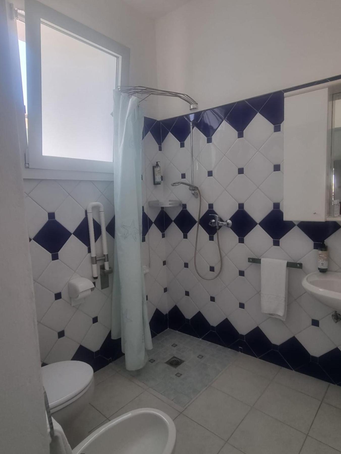 Appart-Hotel Holiday Lignano Sabbiadoro Szoba fotó