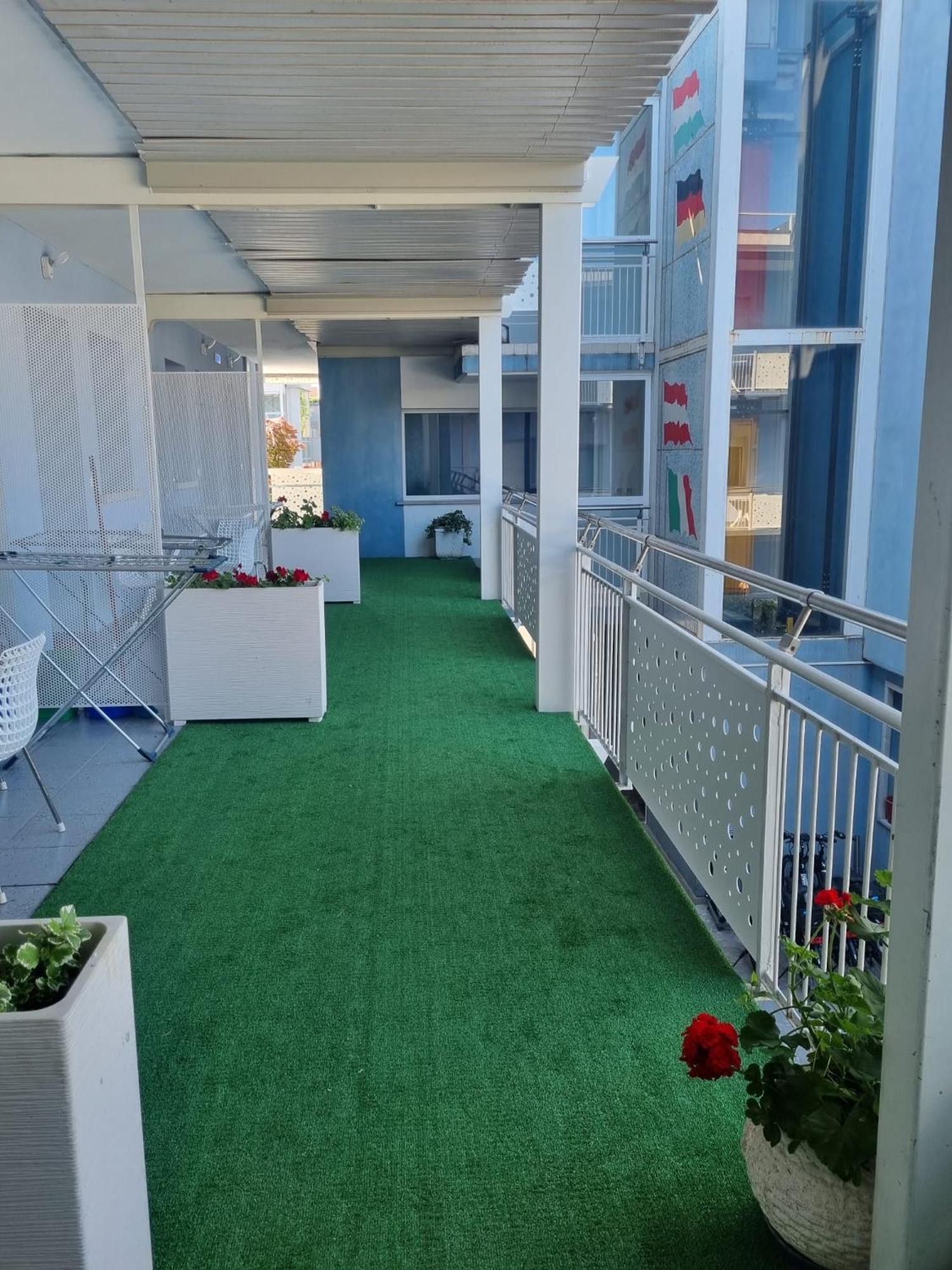 Appart-Hotel Holiday Lignano Sabbiadoro Kültér fotó