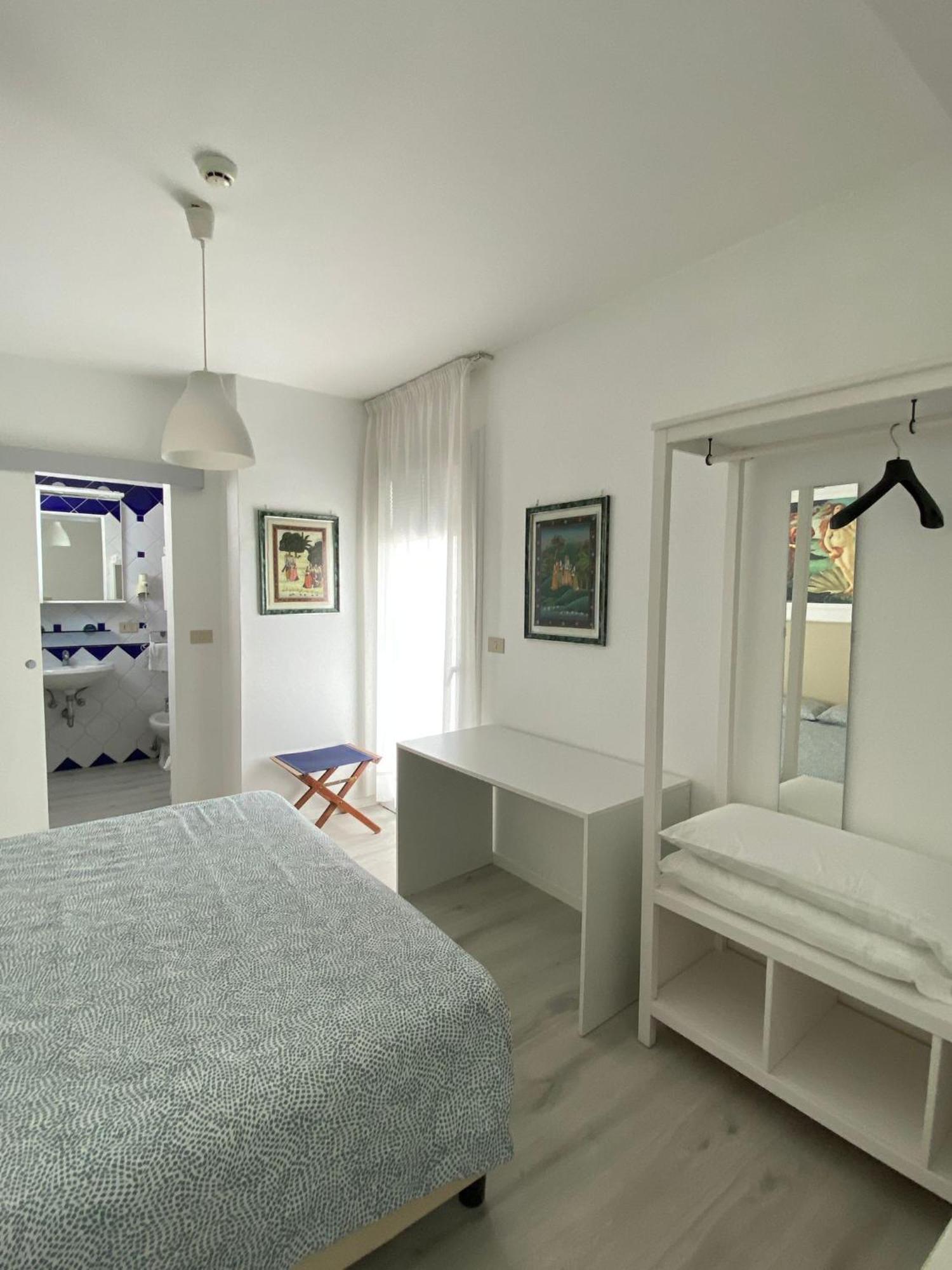 Appart-Hotel Holiday Lignano Sabbiadoro Kültér fotó