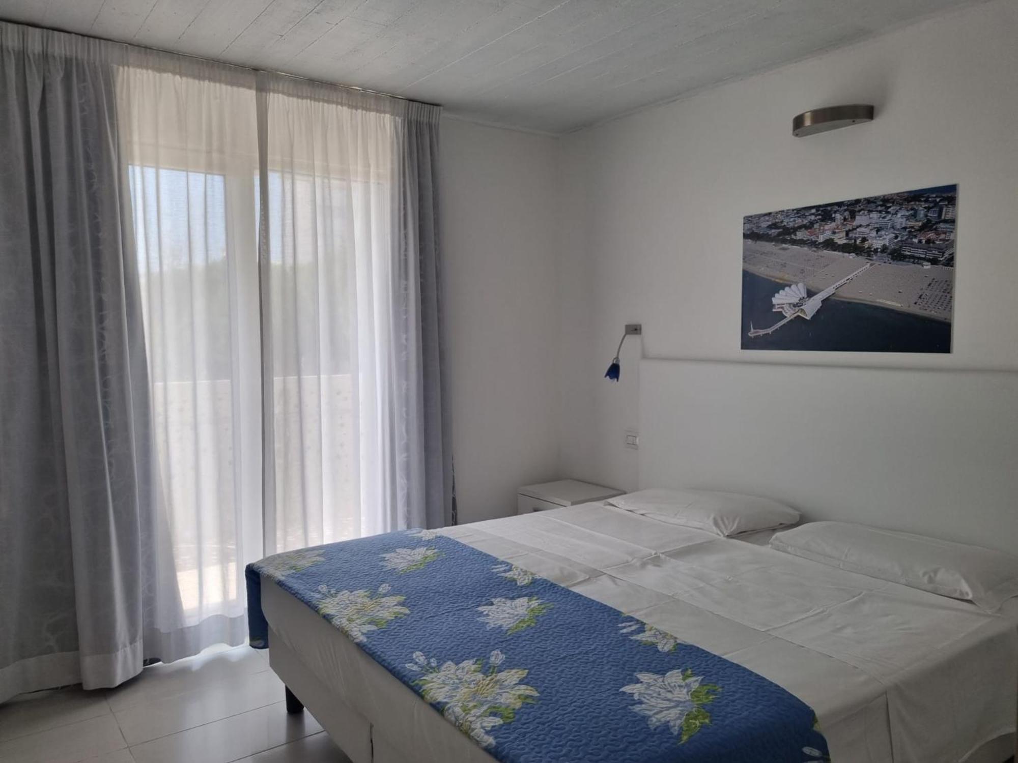 Appart-Hotel Holiday Lignano Sabbiadoro Kültér fotó